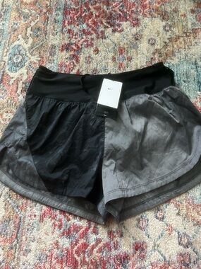 Nike Trail Women's Repel Mid-Rise Running Shorts-New-Medium